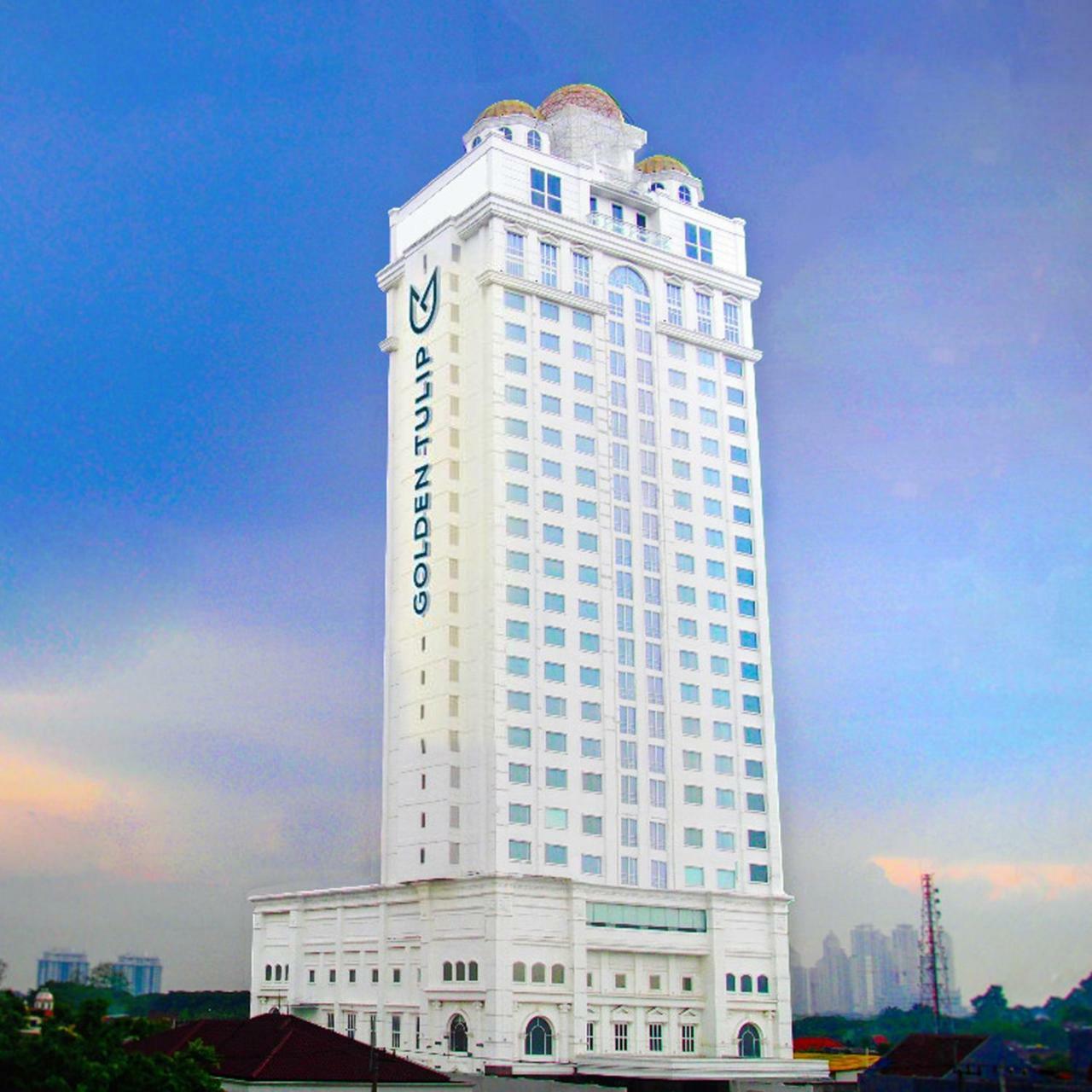 Golden Tulip Legacy Surabaya Hotel Exterior photo